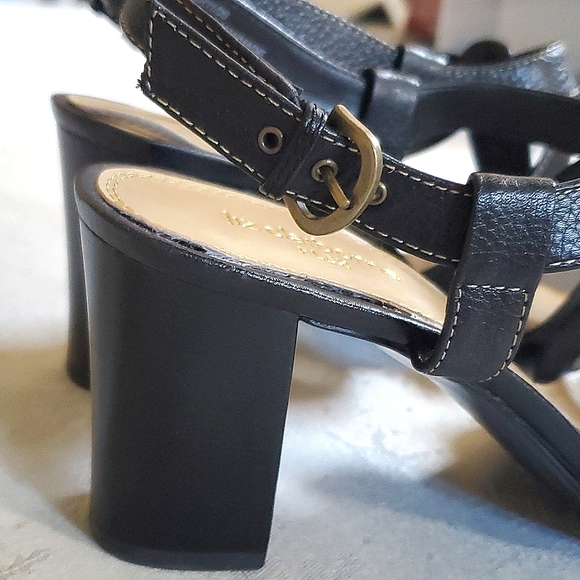 Liz Claiborne Kelly Flex Leather Upper Strappy Buckle Heels Women's Size 10M - Picture 8 of 12
